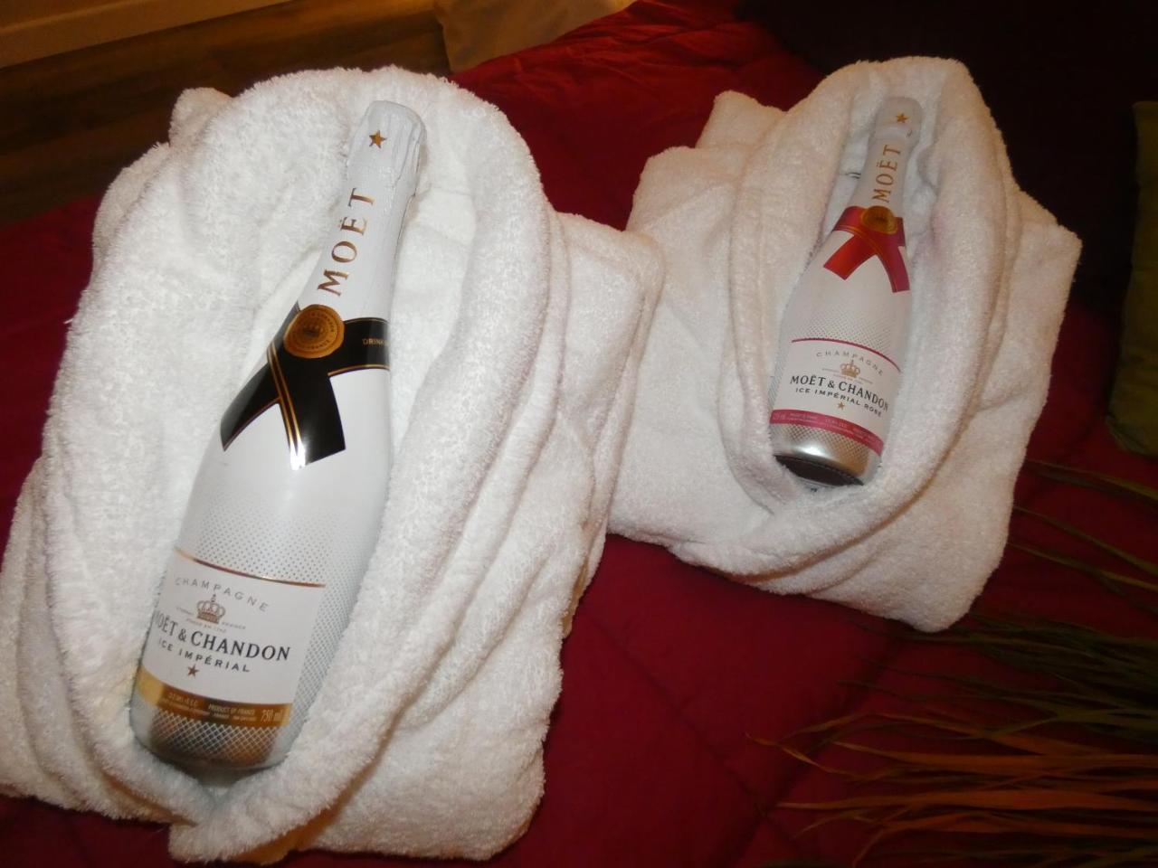 B&B Belvedere Suite มาราเนลโล ภายนอก รูปภาพ